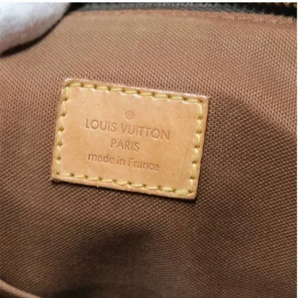 Louis Vuitton Monogram Canvas GM Tivoli Handbag